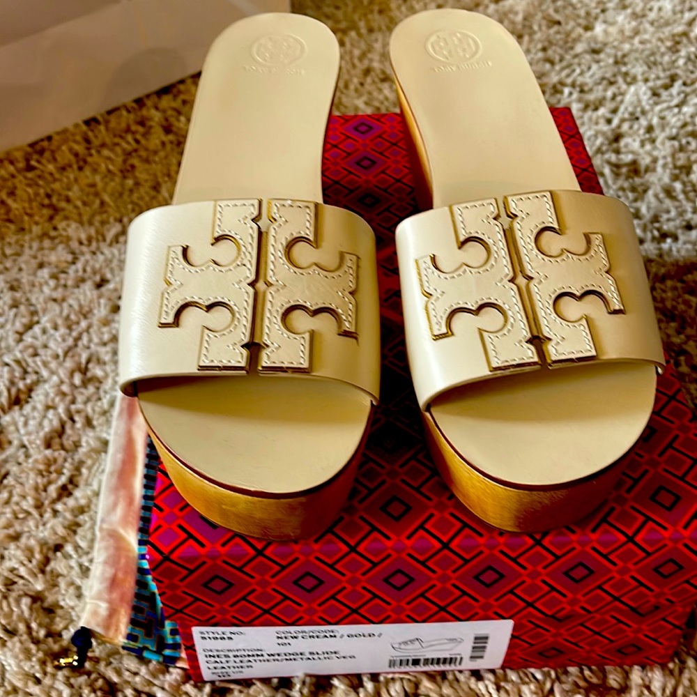Tory Burch Ines wedge Sandal sz10 EUC/RARE!
